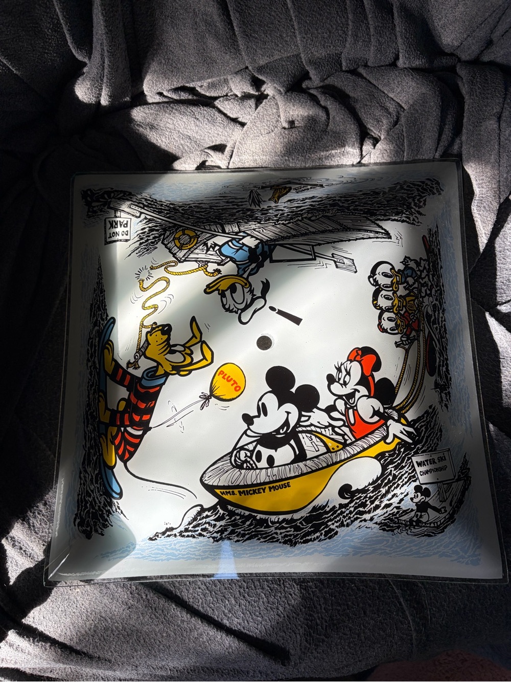 Disney Vintage-mickey mouse and Donald Duck and Minnie and Goofy ceiling light